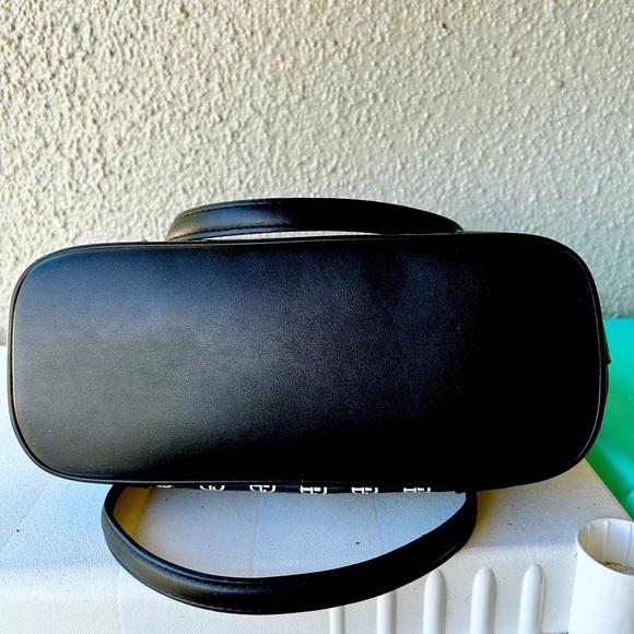 Giani Bernini Tonal Signature Tote Handbag black and white  Like new - Picture 3 of 10